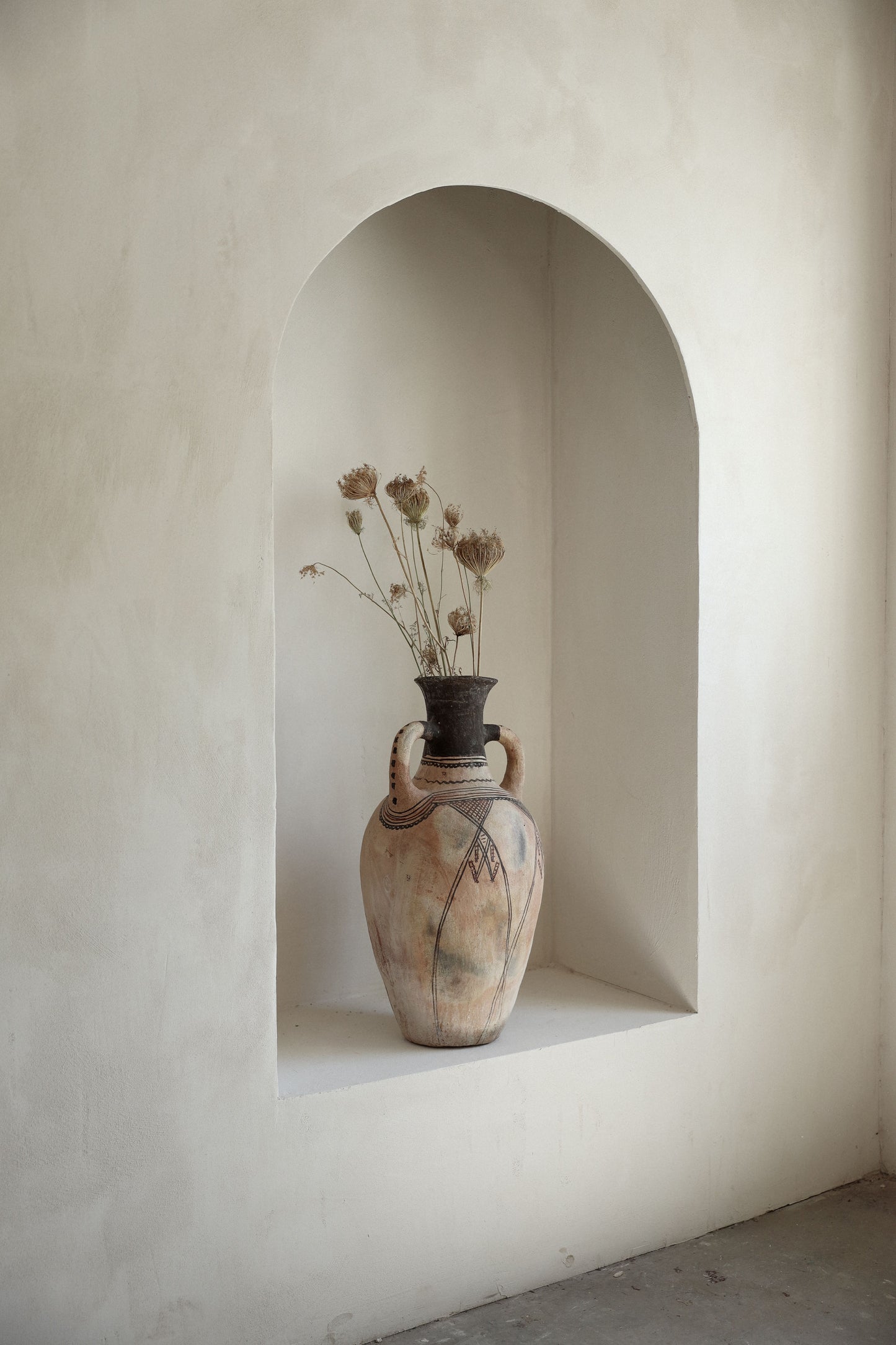 כד חרס ברברי | מעוטר