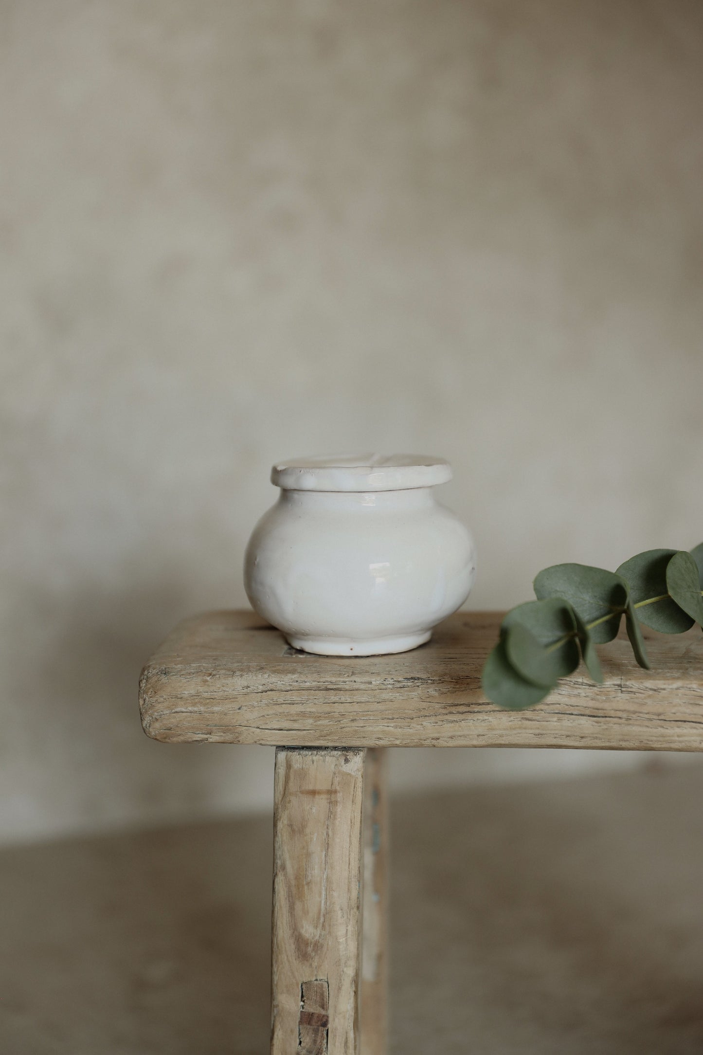 מאפרה | White collection