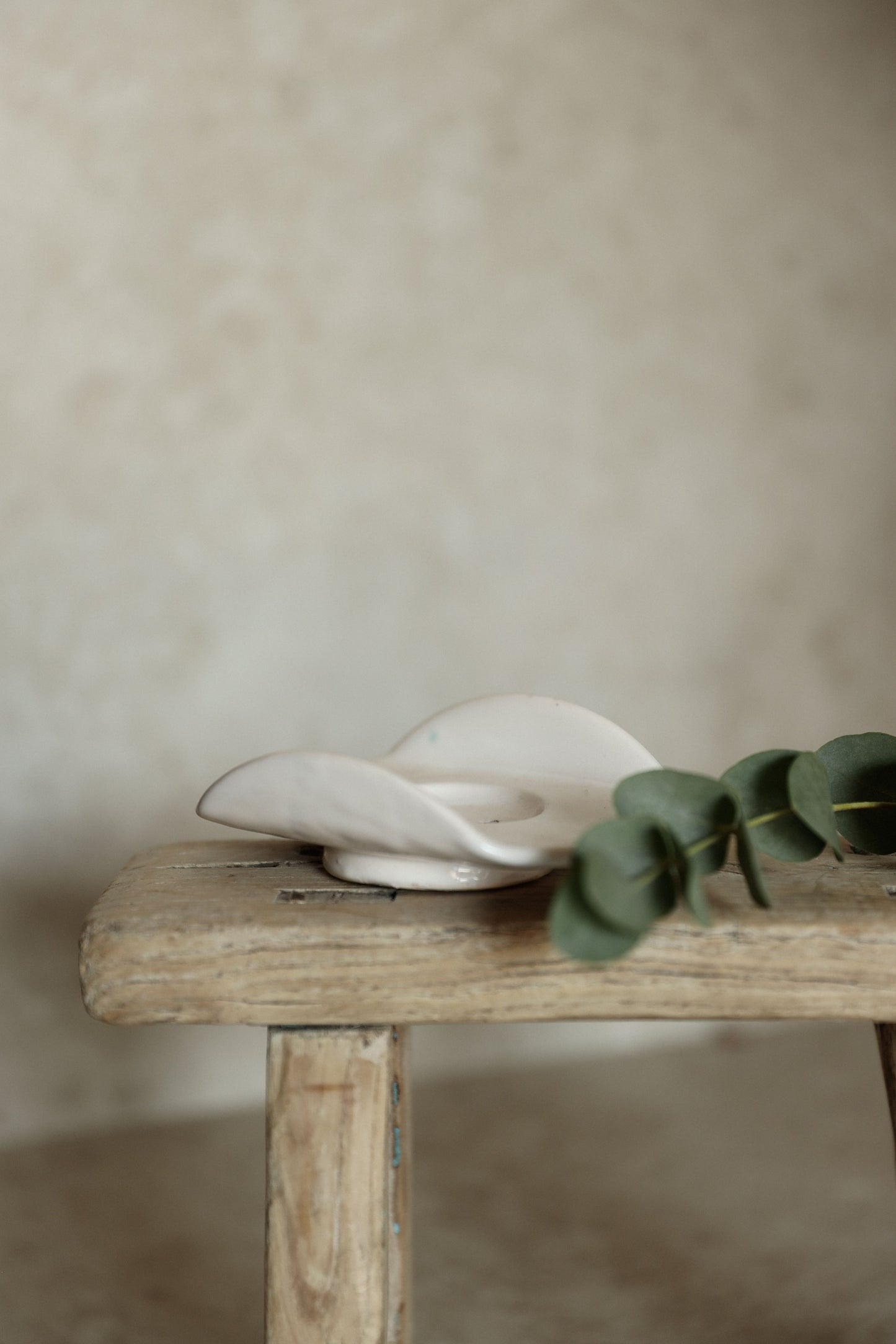 סבוניה | White Collection