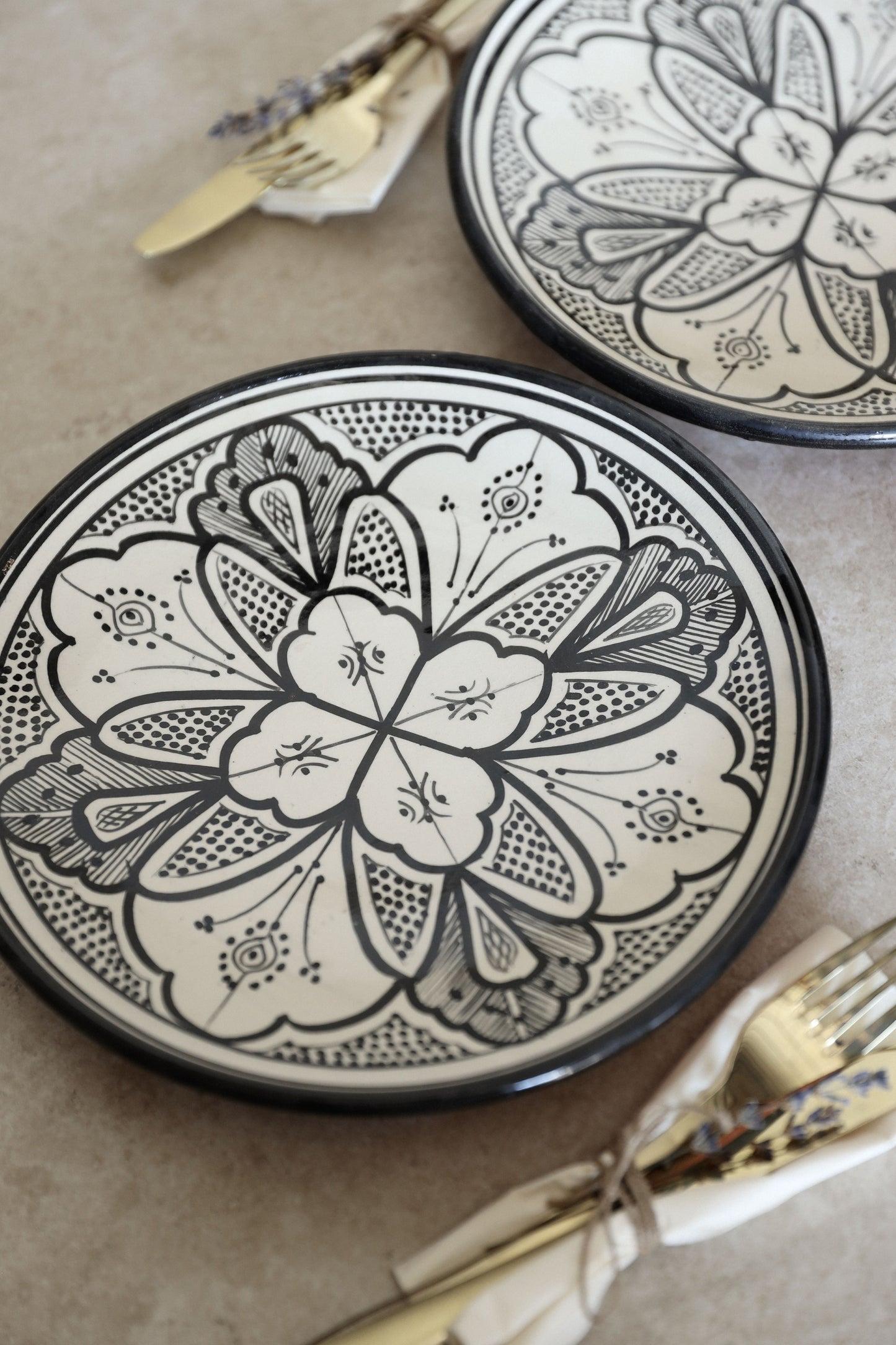 צלחת פרח | שחור