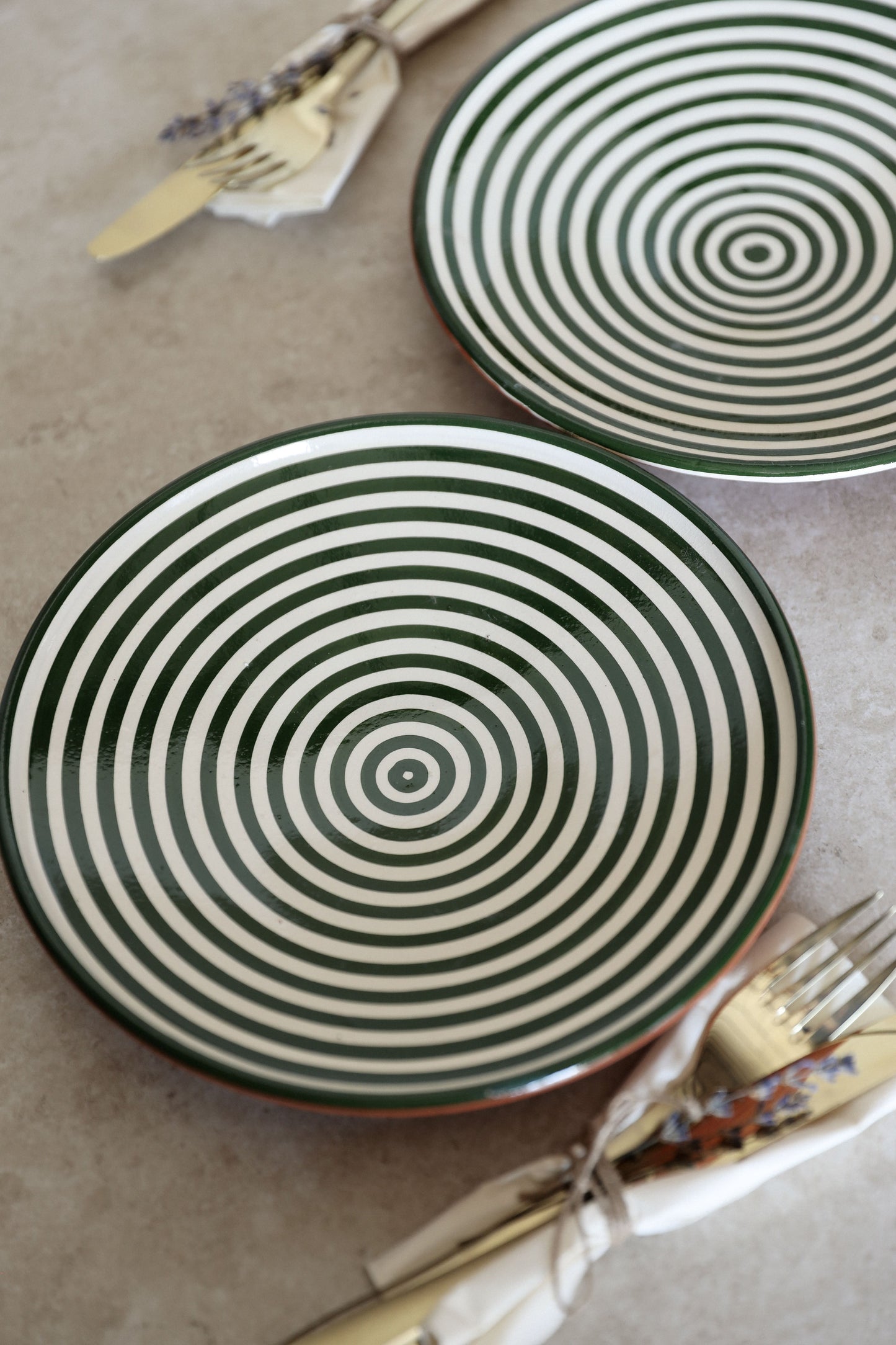 צלחת פסים | ירוק