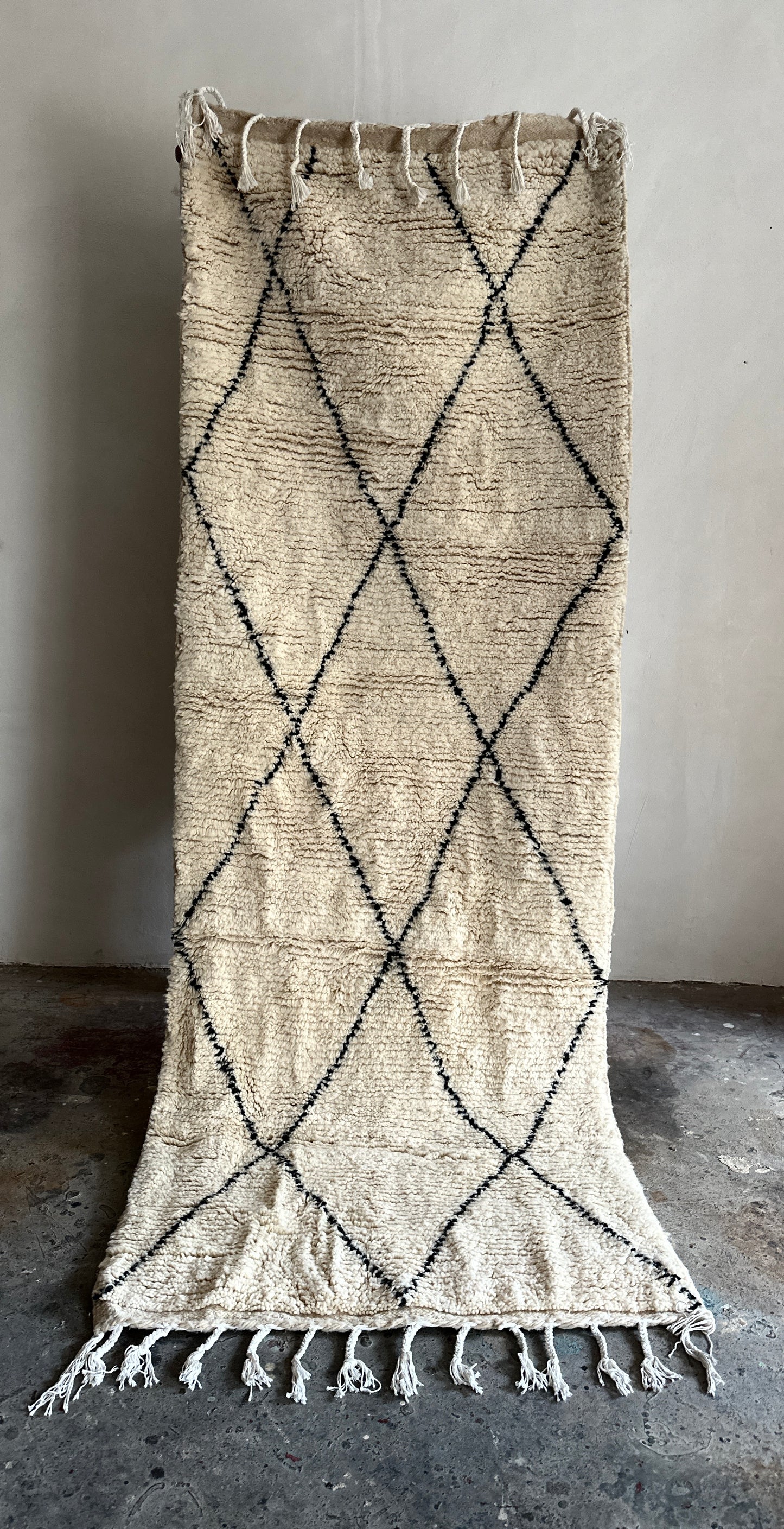 שטיח מסדרון | מעוינים שחור לבן