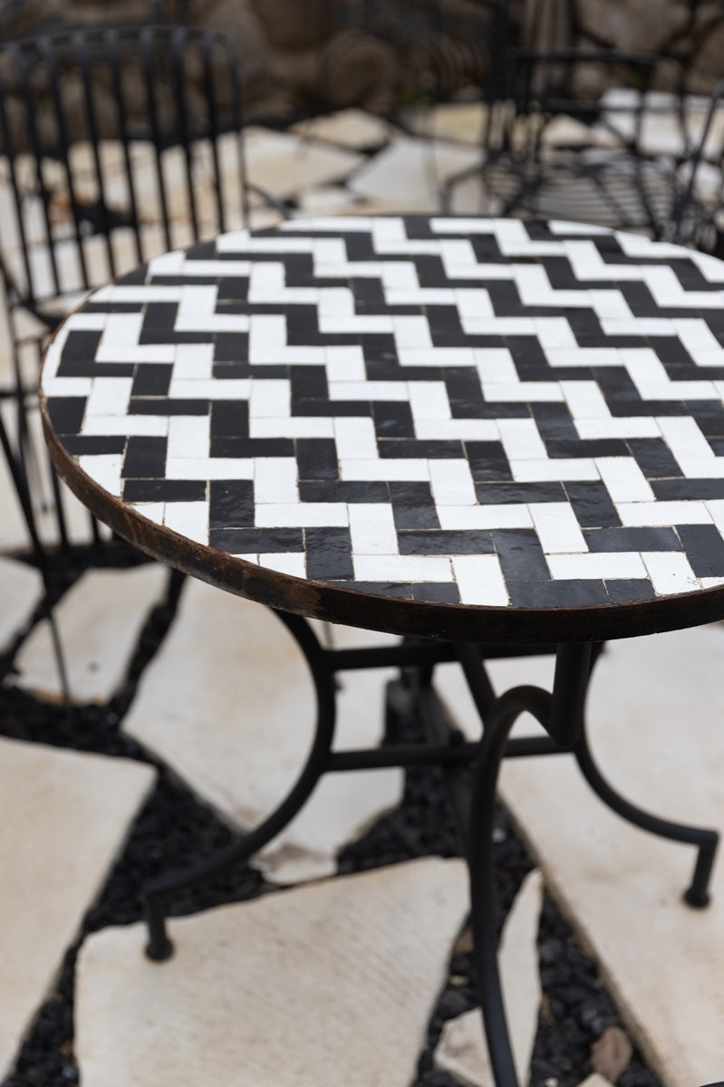 שולחן מוזאיקה | שחור לבן נומד