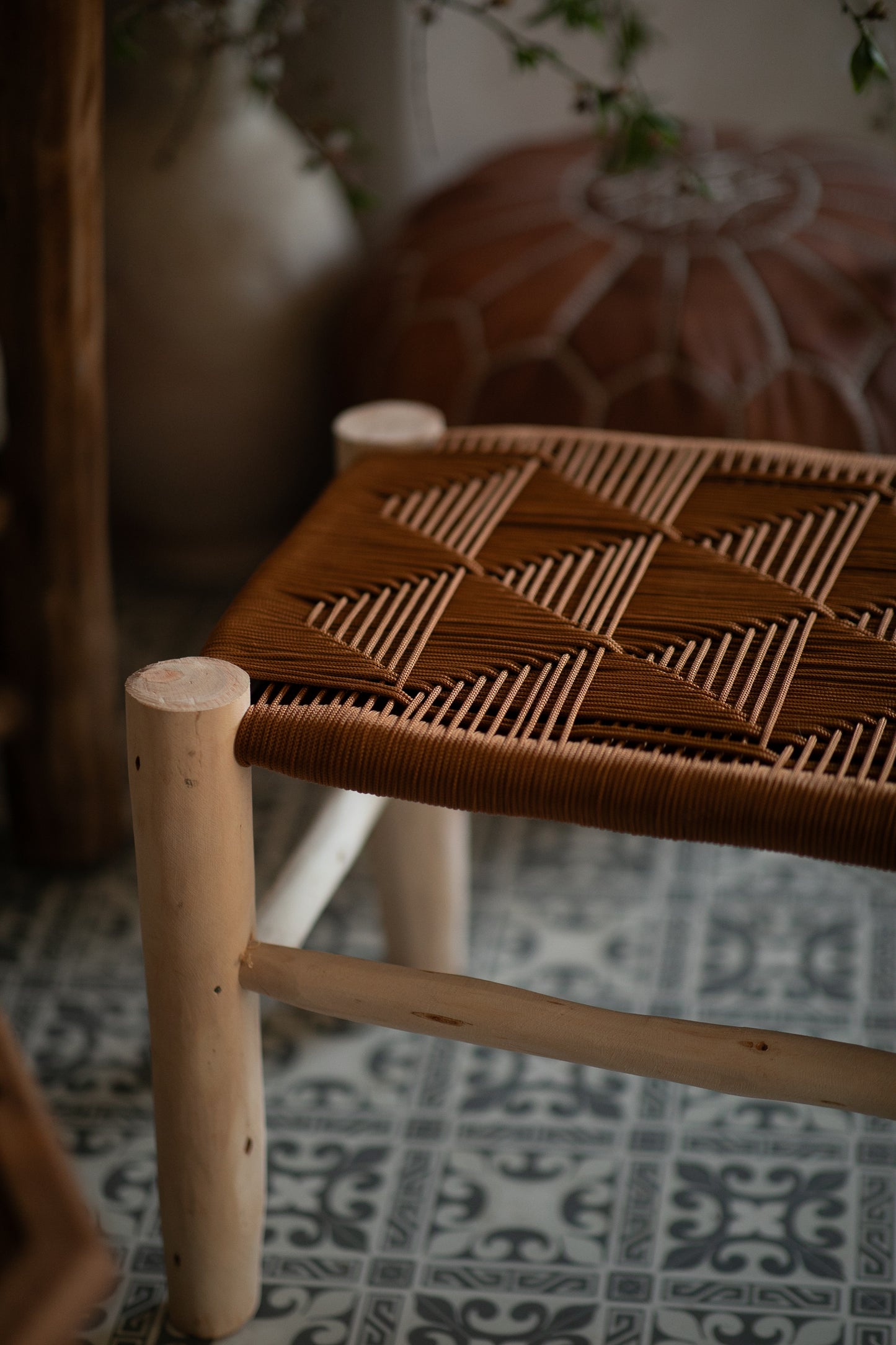 ספסל עץ סרוג | חמרה