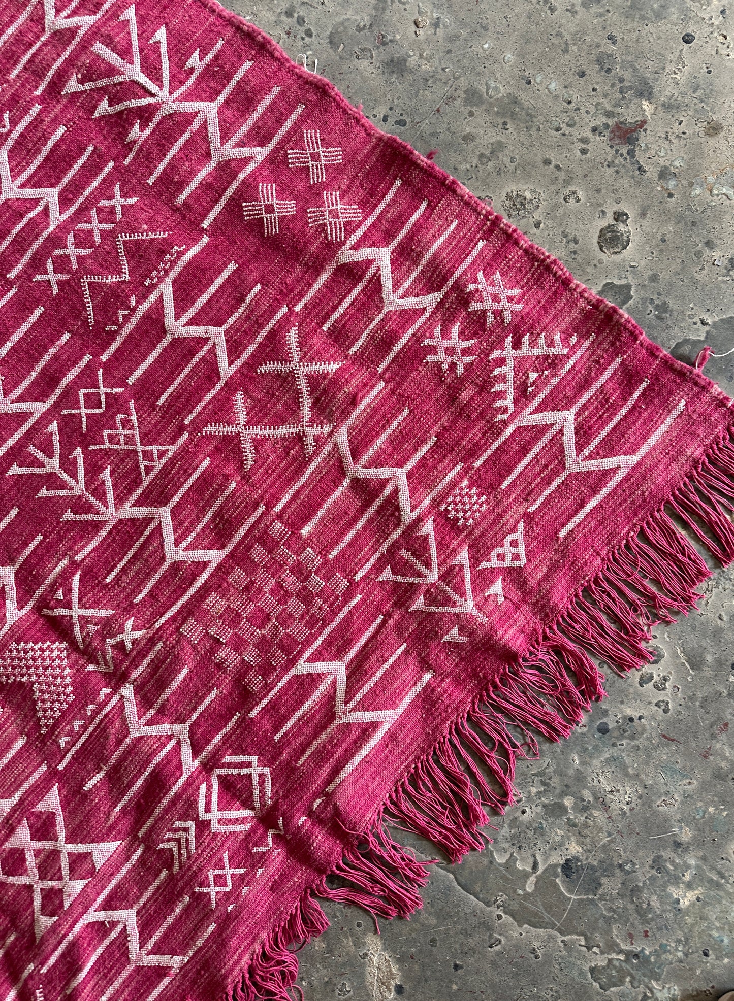 שטיח קילים | גאומטרי ורוד