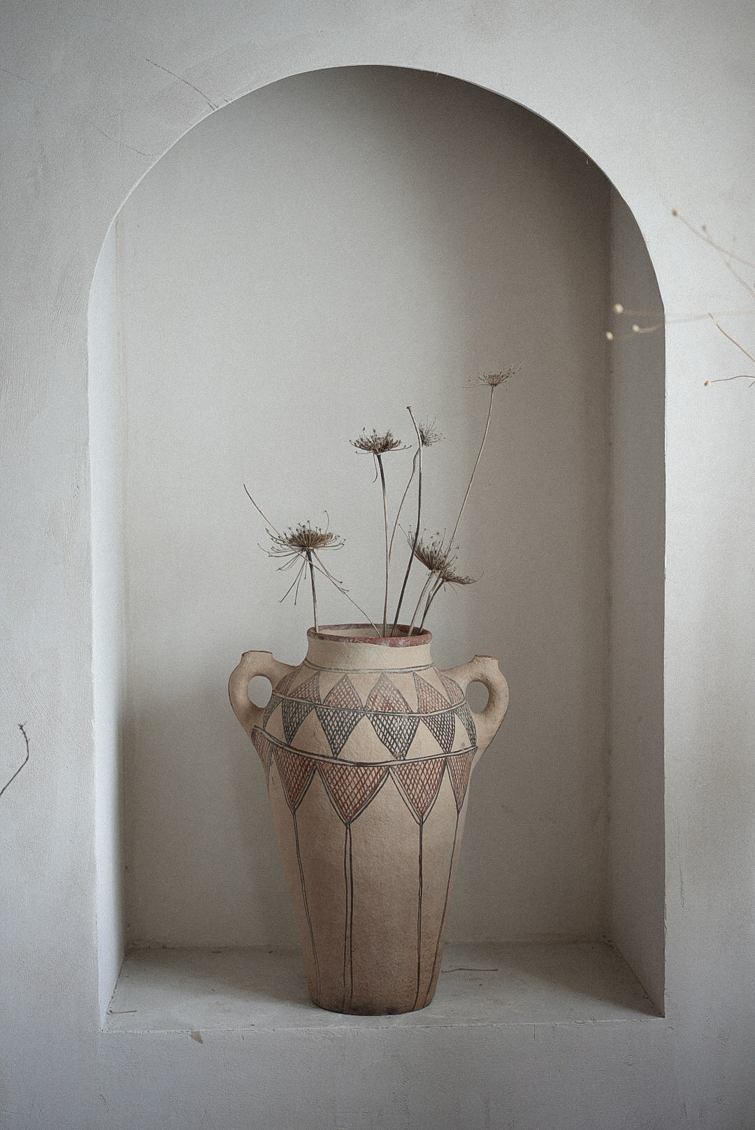 כד חרס ברברי | מעוטר