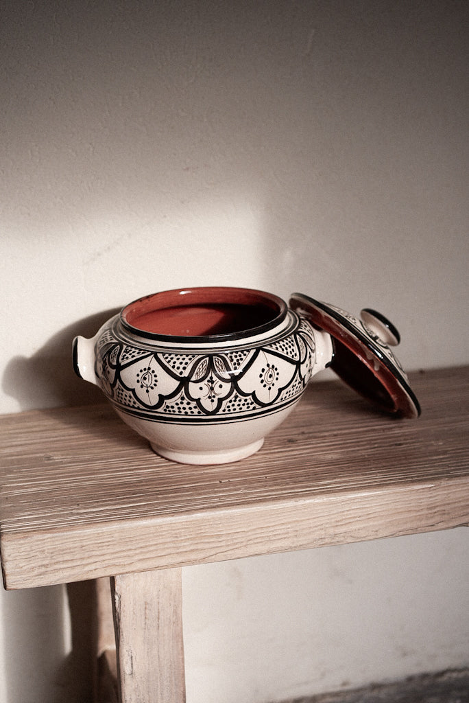 מרקייה שחור | פרחים