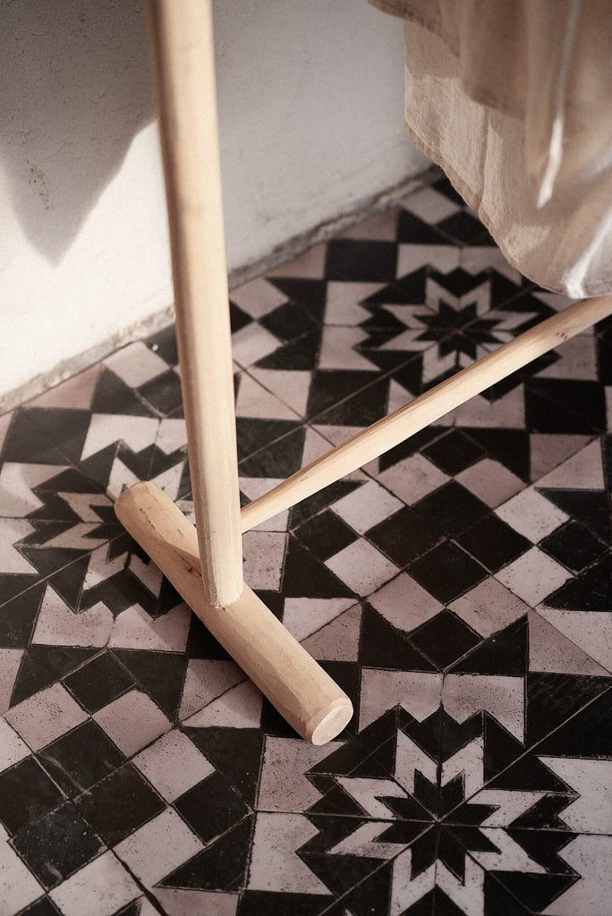 מתלה מעץ טבעי