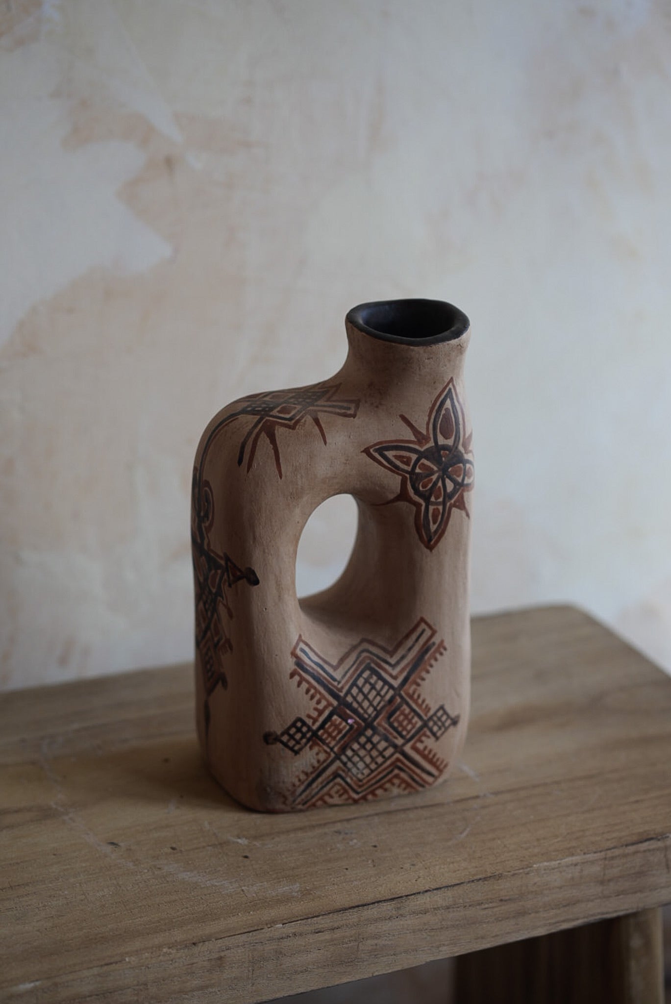 ואזה ברברית | מעוטרת