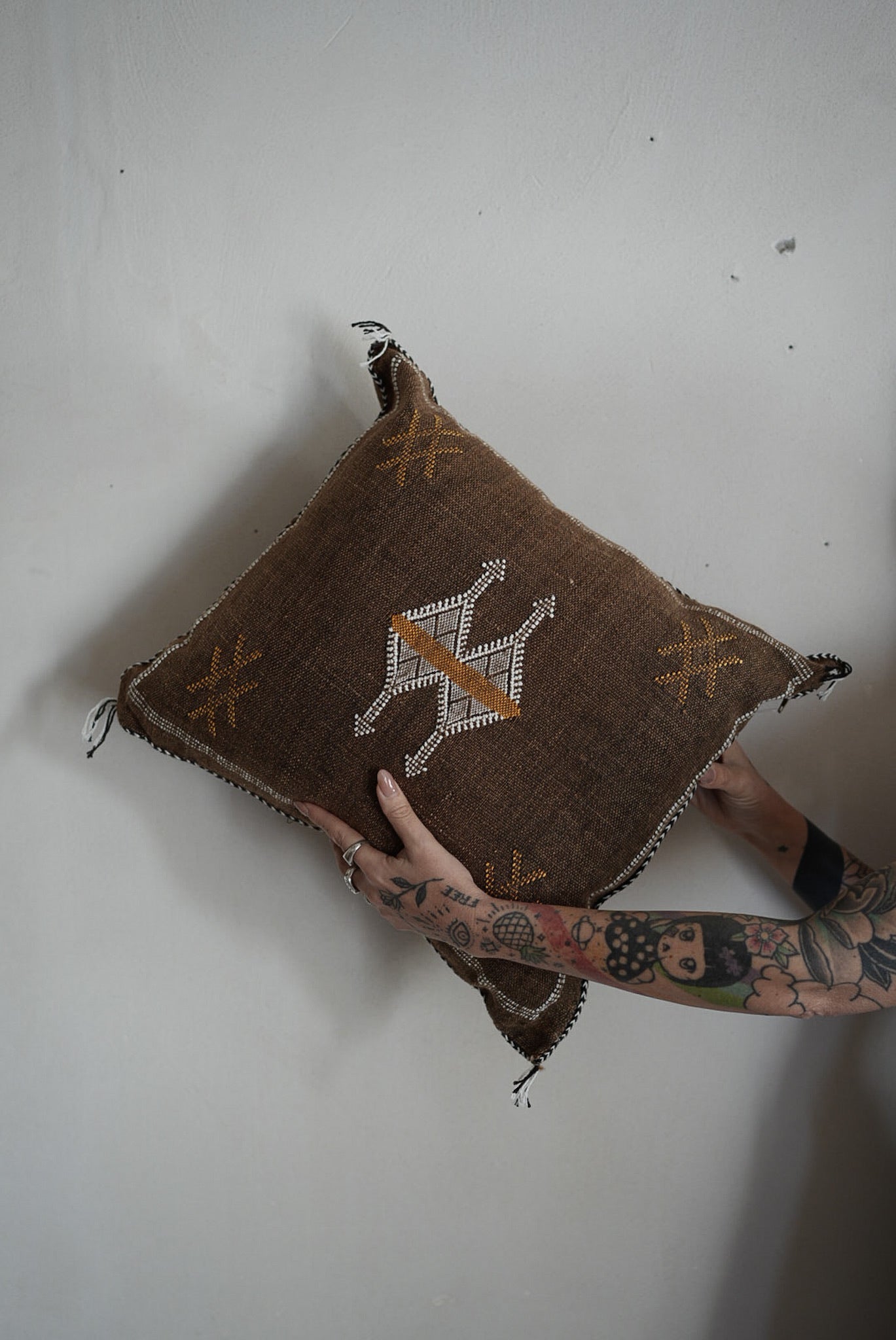 כרית סברה | חום