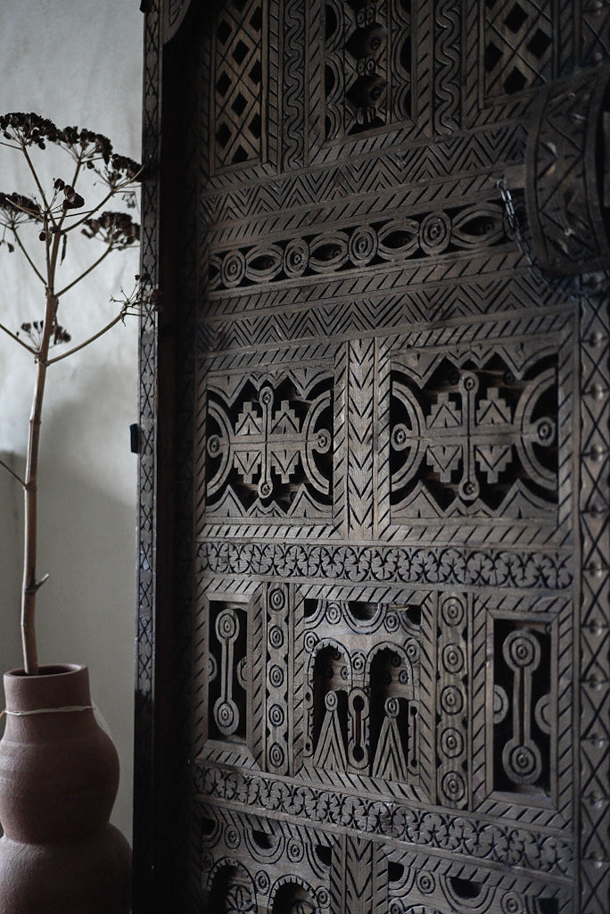 דלת עץ מרוקאית | חרוטה