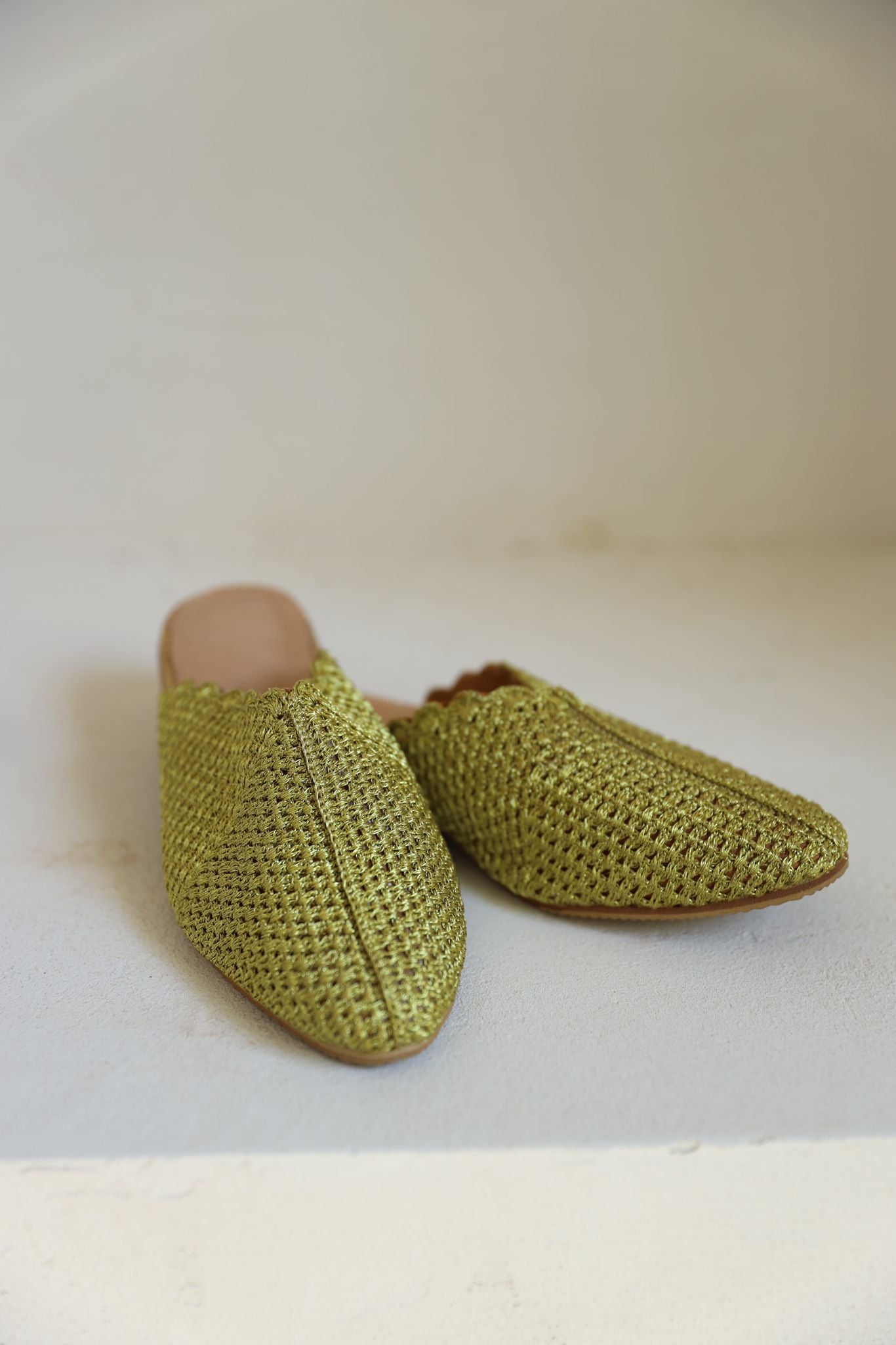 כפכף רפיה | זהב