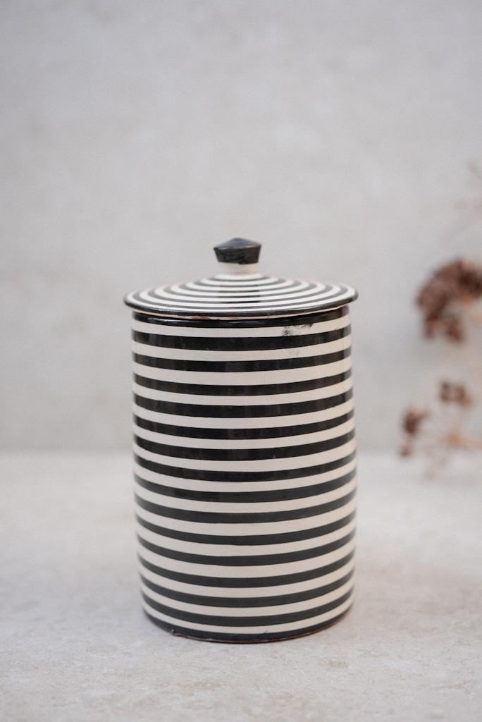 קופסת עוגיות פסים | שחור