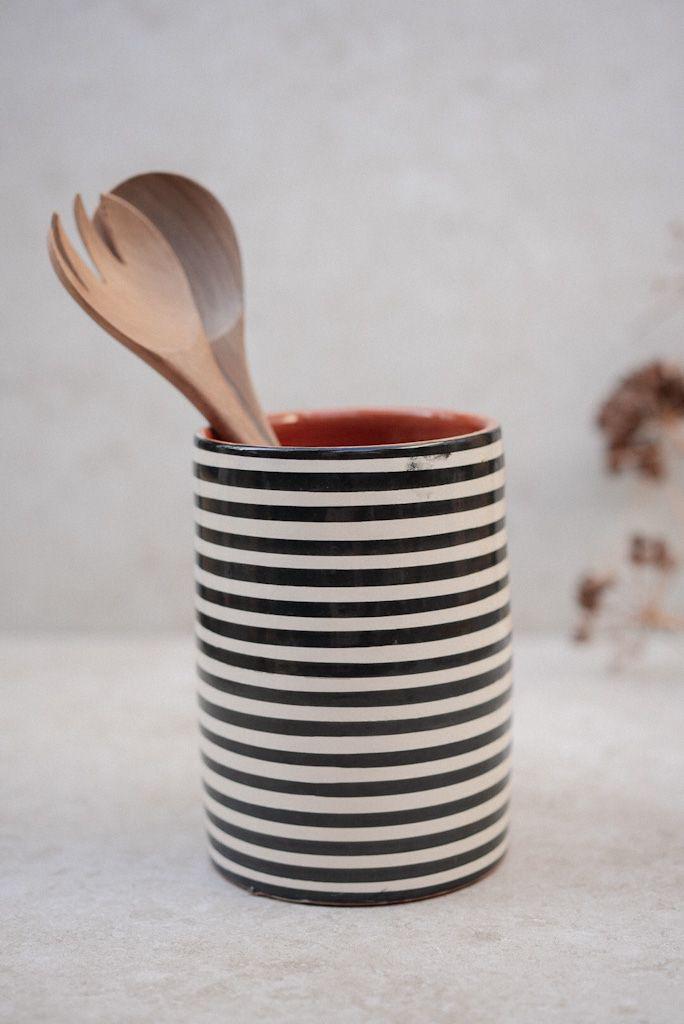 כלי לששת פסים | שחור