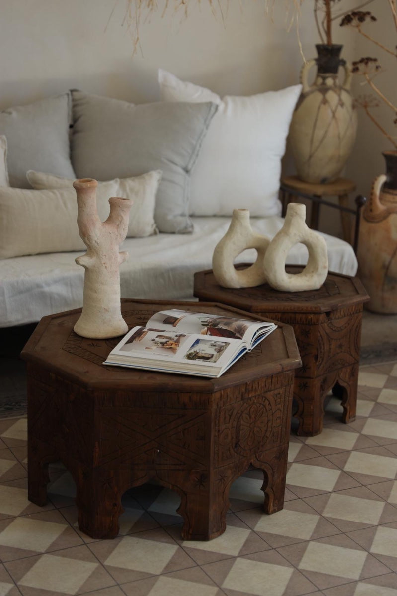 שולחן סלוני חרוט