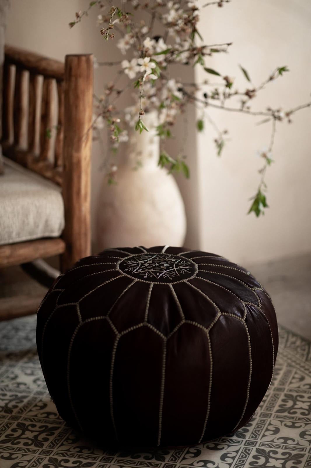 פוף עור | חום כהה