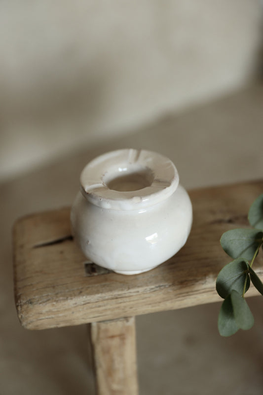 מאפרה | White collection