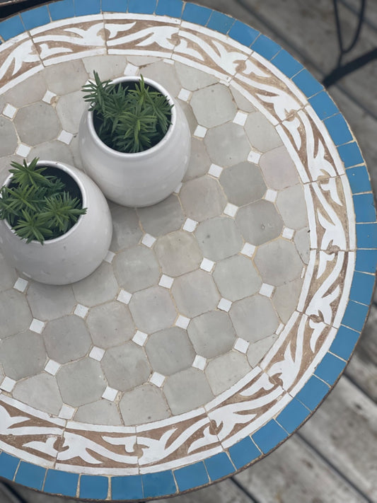 שולחן מוזאיקה | טורקיז לבן עם עיטורים