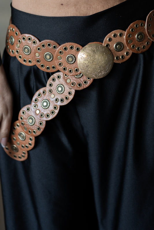 חגורה מעור קאמל | עיגולים