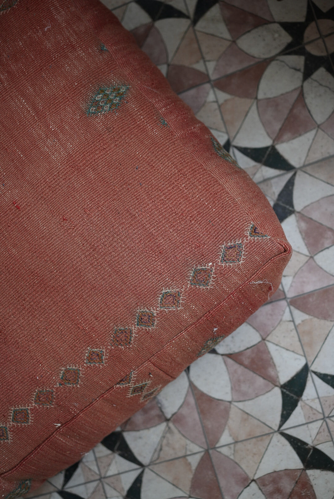 פוף שטיח | חמרה