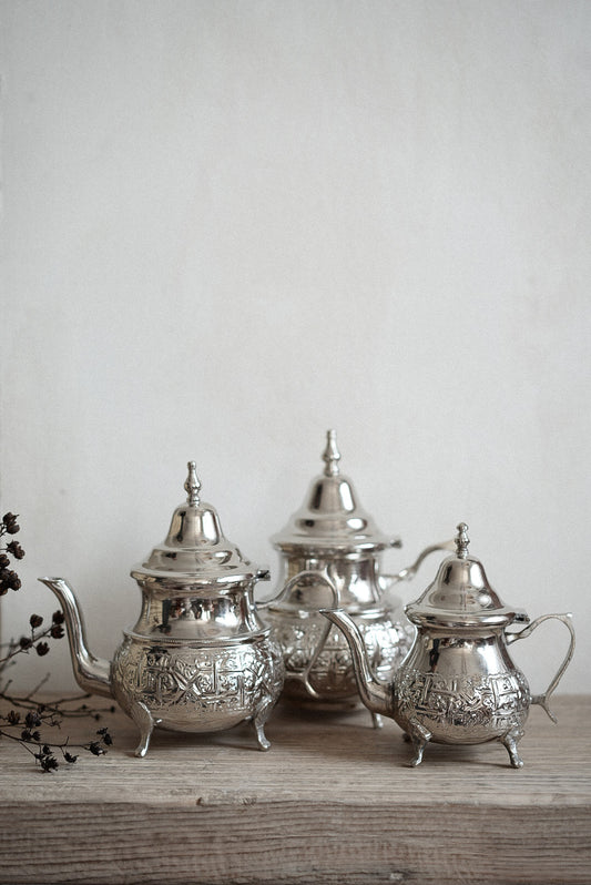 קומקום תה | בראד כסוף