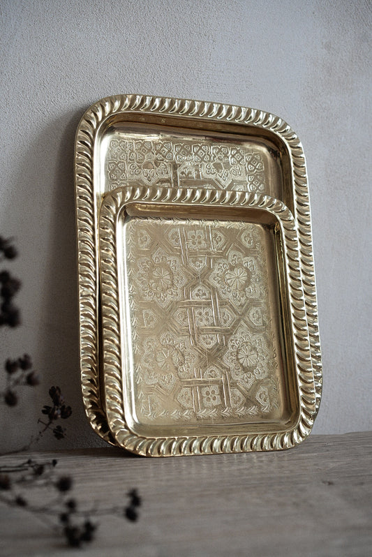 מגש מלבני מעוטר | נחושת