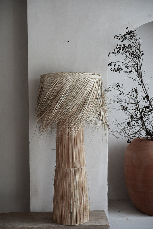 מנורת רפיה פראית