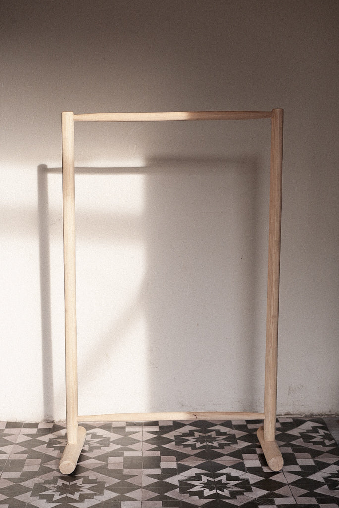 מתלה מעץ טבעי