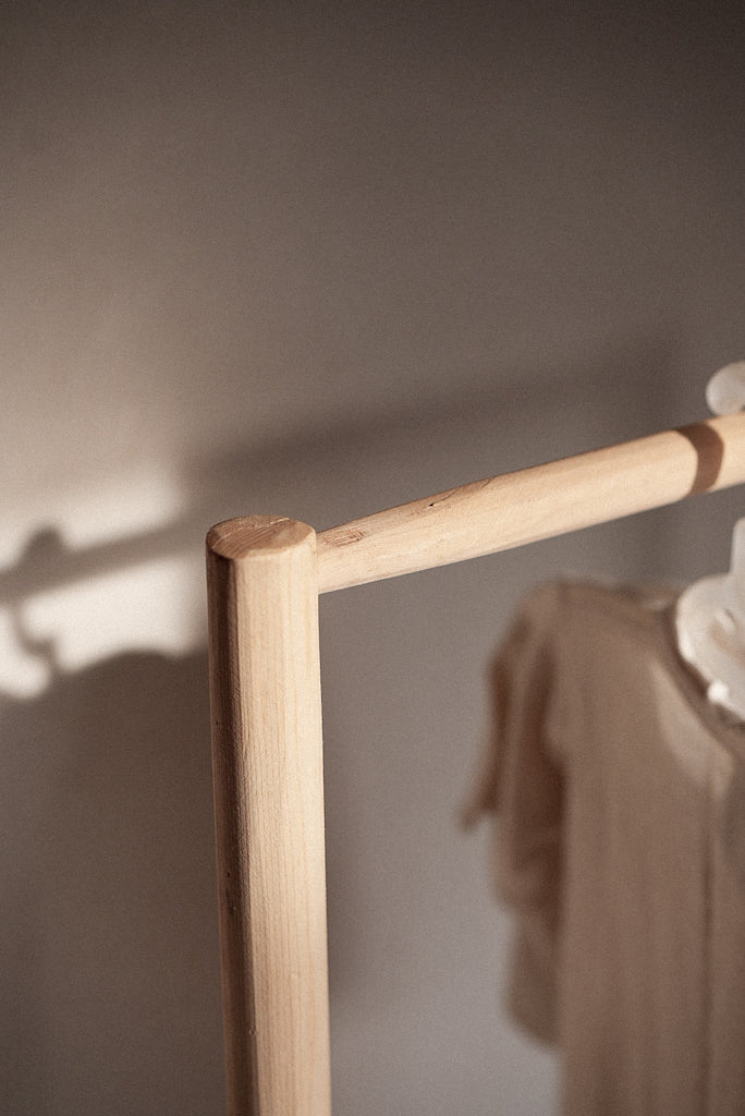 מתלה מעץ טבעי