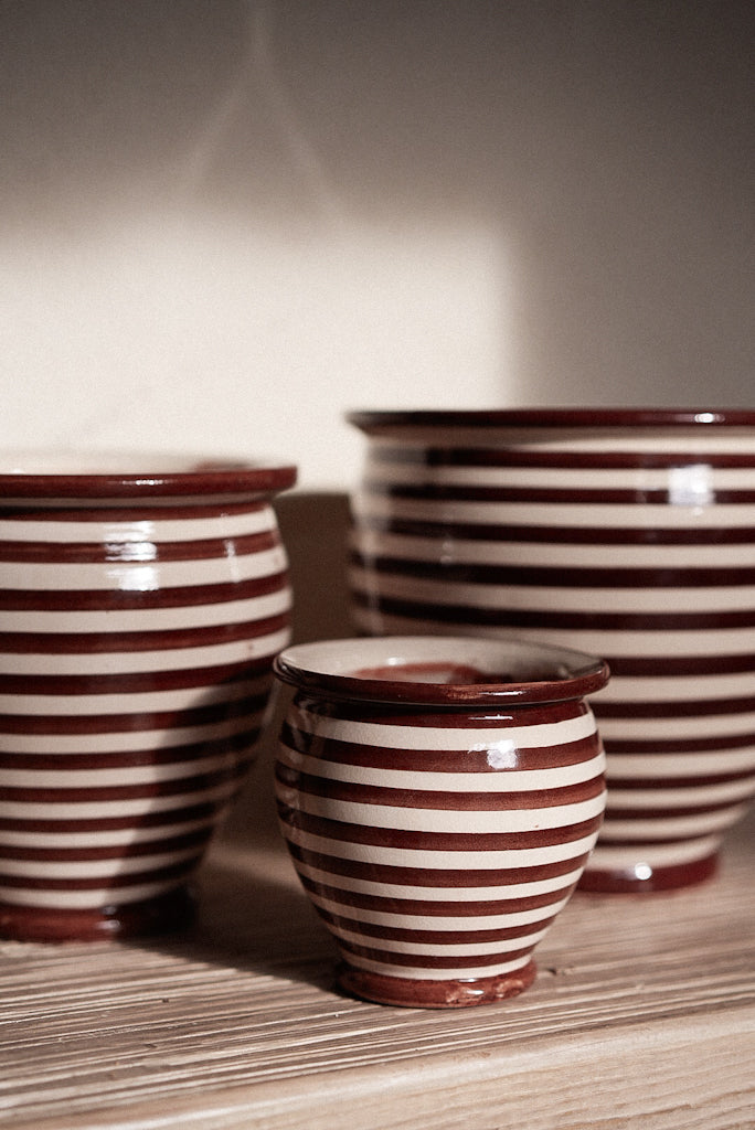 בית עציץ פסים | חום