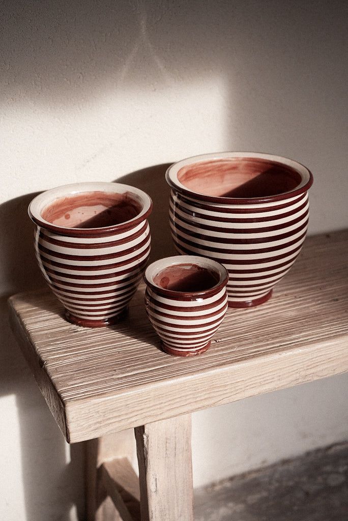 בית עציץ פסים | חום