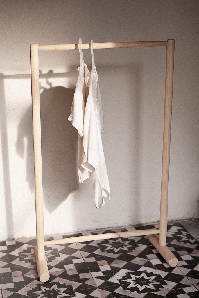 מתלה מעץ טבעי