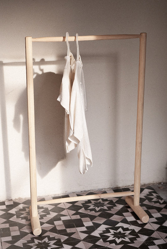 מתלה מעץ טבעי