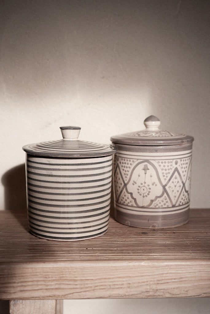 קופסת עוגיות פסים | אפור