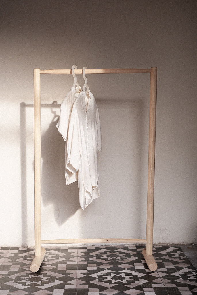 מתלה מעץ טבעי