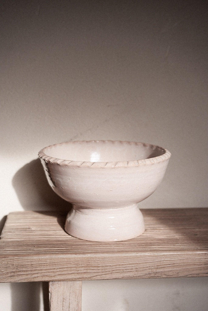 קערה על רגל | פאס