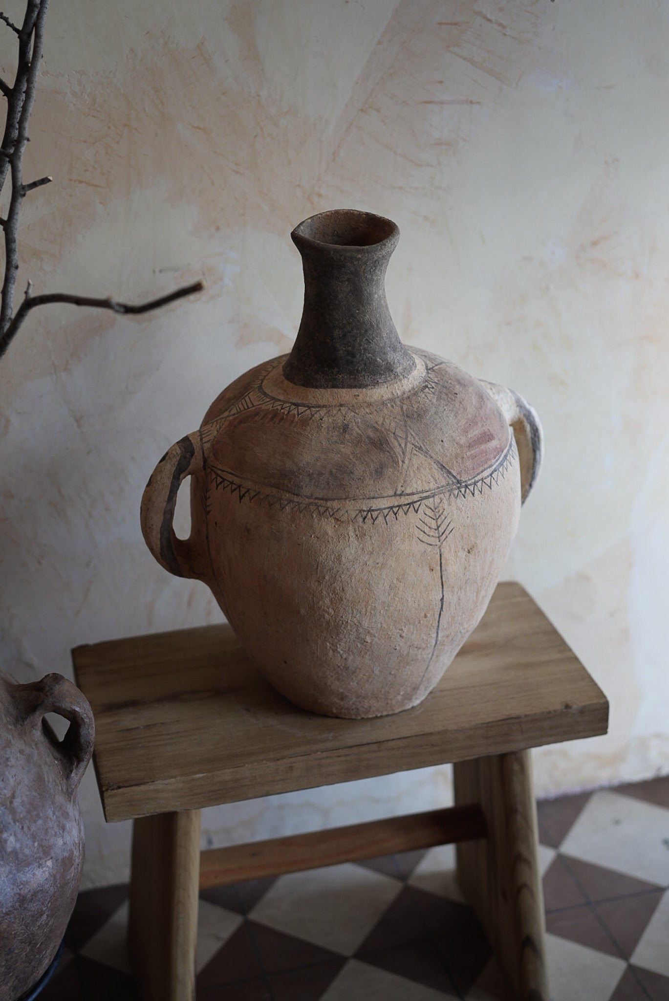 כד חרס ברברי | מעוטר