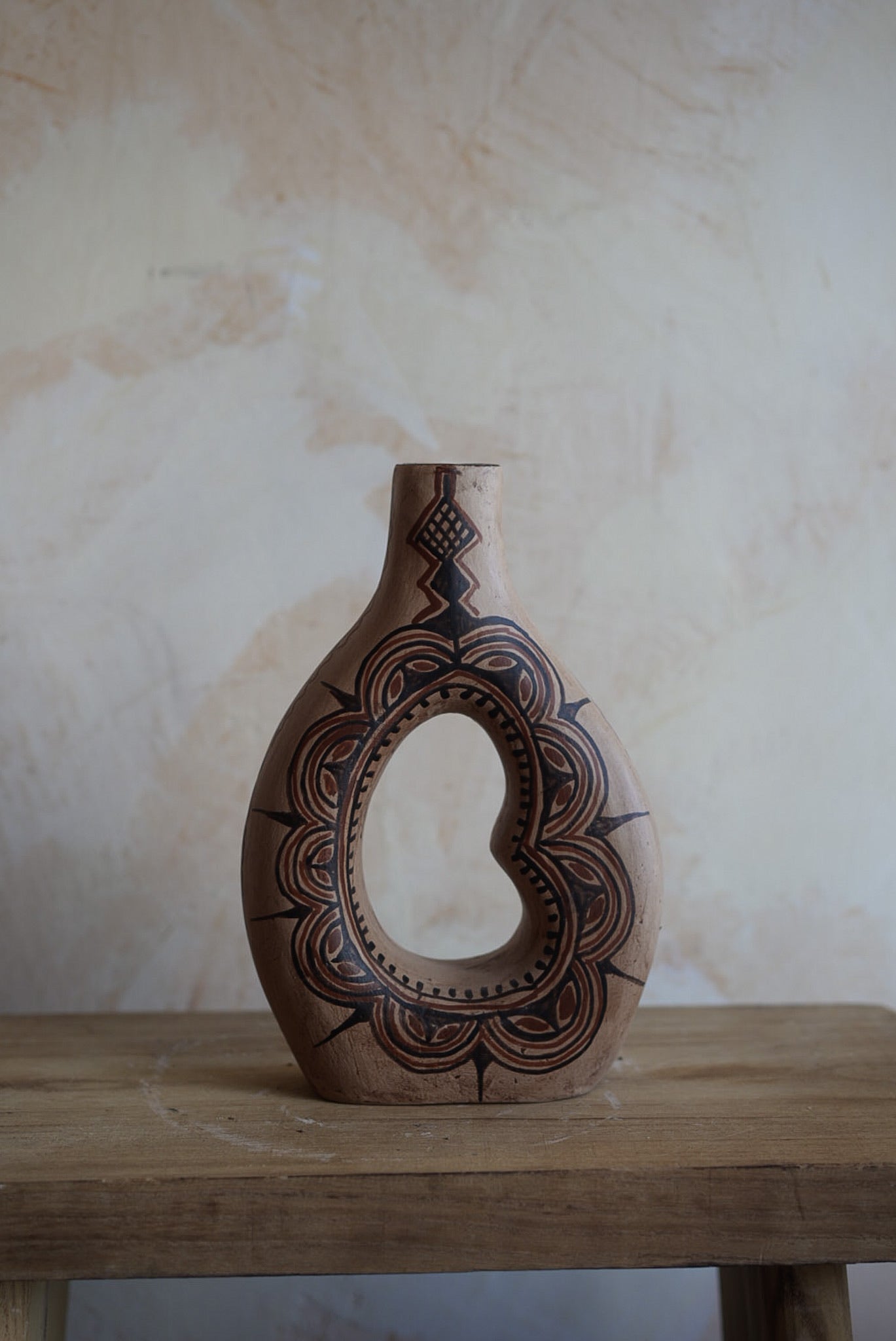 ואזה ברברית | מעוטרת