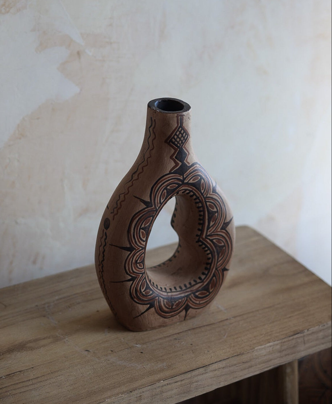 ואזה ברברית | מעוטרת