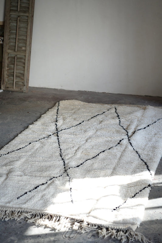 שטיח ברברי | מעוינים שחור לבן