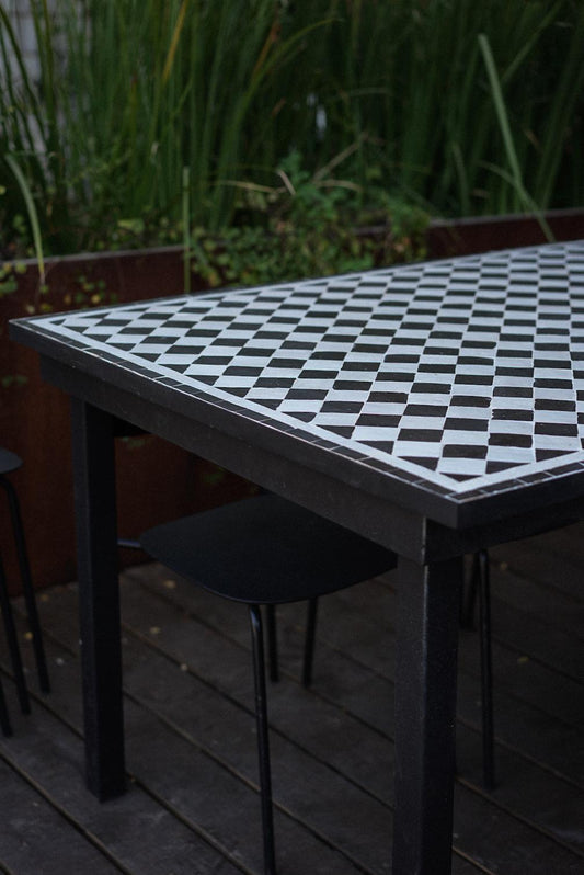 שולחן מוזאיקה מלבני | משבצות שחור לבן