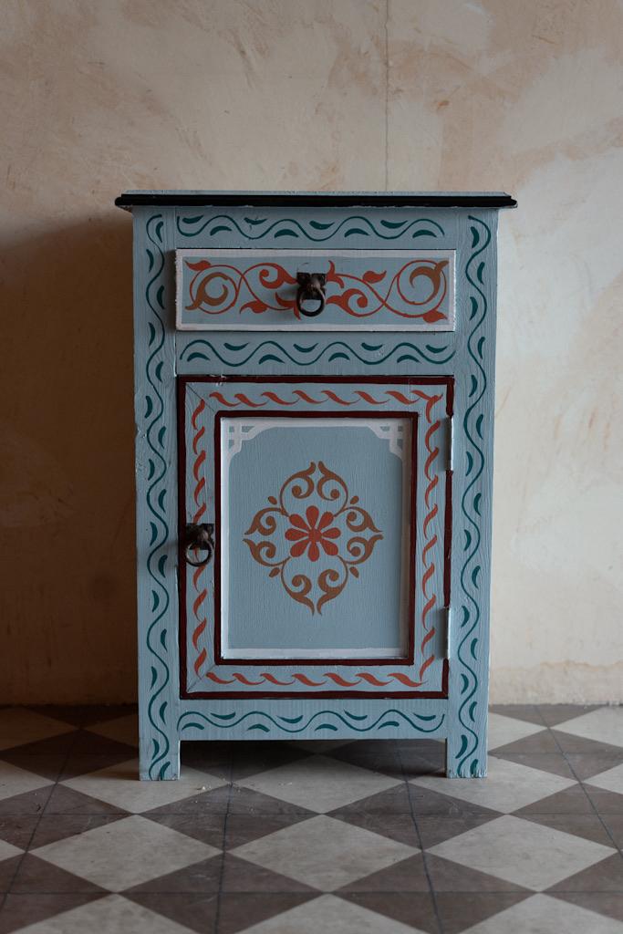 שידה מצוירת | תכלת